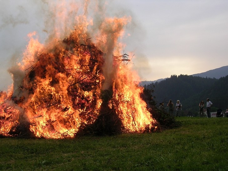 Sonnwendfeuer 2006 002